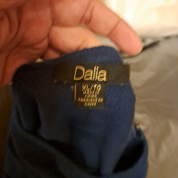 Navy Blue Knit Long Sleeve Tee - Picture 4 of 8